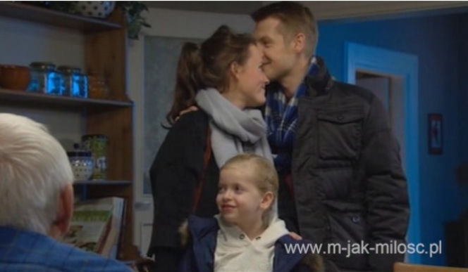 M jak miłość odc. 1052. Basia (Gabriela Raczyńska), Ala (Olga Frycz), Paweł (Rafał Mroczek)