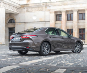 Toyota Camry 2.5 Hybrid 218 KM e-CVT Executive + VIP