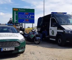 Kierowcy ciężarówek ukarani za wyprzedzanie na autostradzie A4