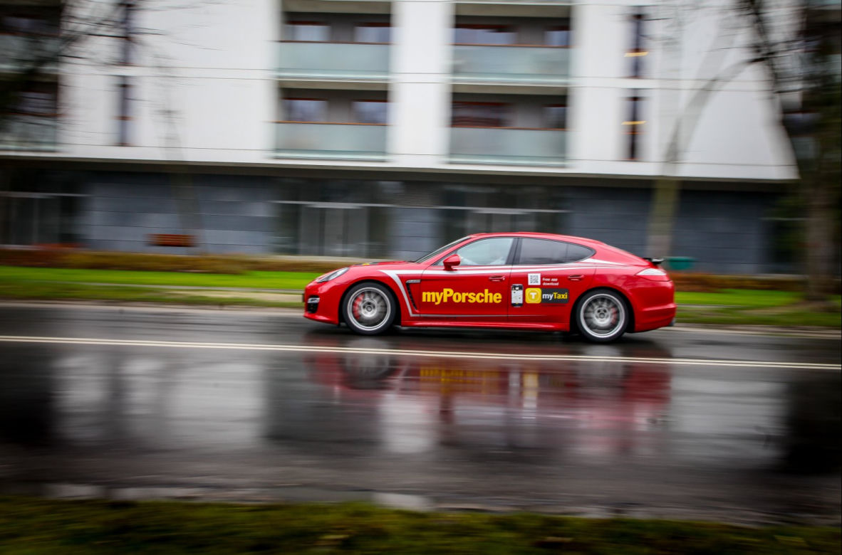 Porsche Panamera GTS myTaxi 