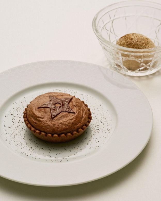 Pierwsza gwiazdka Michelin dla Monsieur Dior – sukces Yannicka Alléno w sercu Paryża
