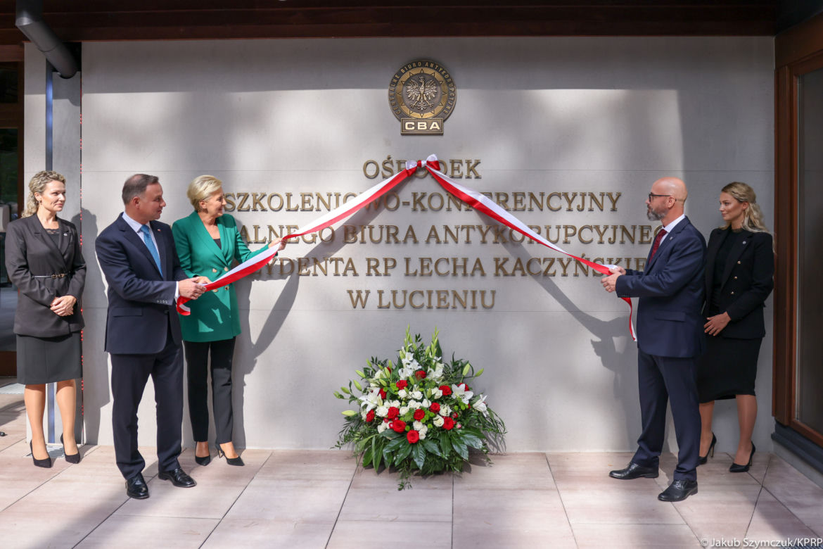 Lucień. Andrzej Duda z małżonką pod Gostyninem. Ważna uroczystość CBA [WIDEO, ZDJĘCIA]