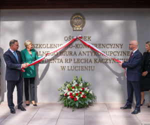Lucień. Andrzej Duda z małżonką pod Gostyninem. Ważna uroczystość CBA [WIDEO, ZDJĘCIA]