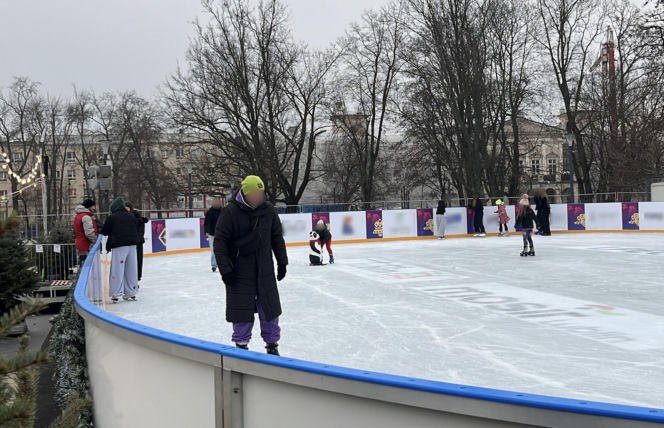 Lodowisko wróciło do centrum Lublina. Plac Litewski znów pełen łyżwiarz