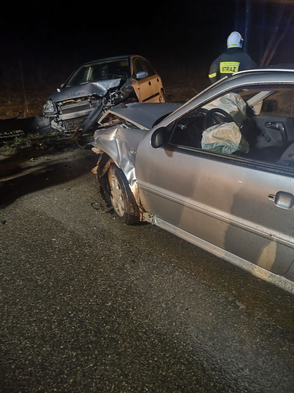 Groźny wypadek w Rudzie! Są osoby poszkodowane, droga jest zablokowana