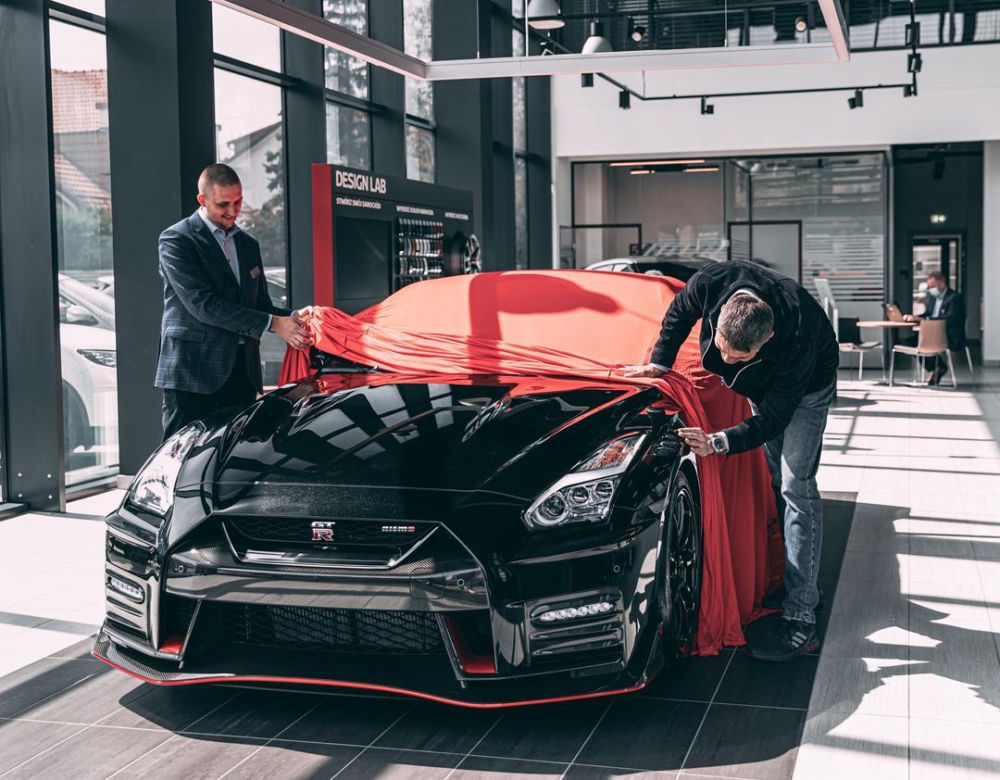 Krzysztof Hołowczyc i nowy Nissan GT-R Nismo