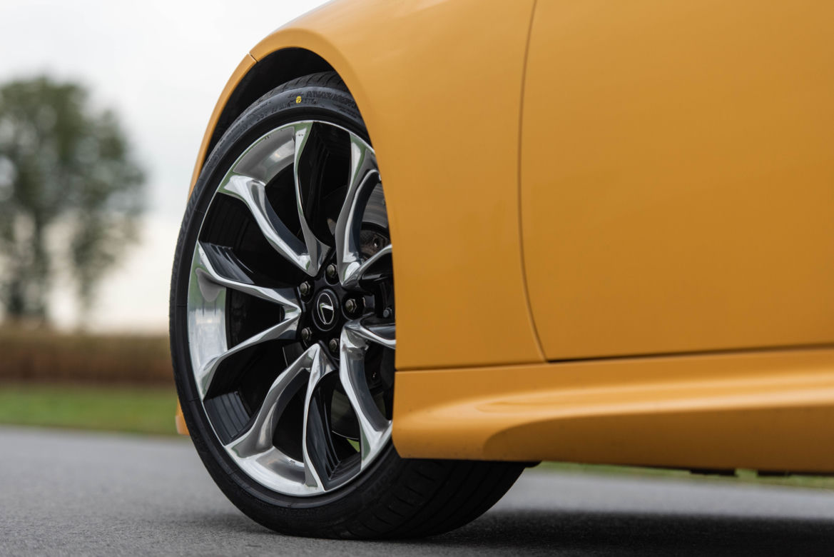 Lexus LC 500 Yellow Edition 5.0 V8