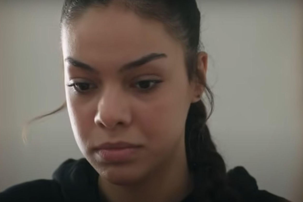 Choć Yasemin nie będzie przekonana do tego pomysłu, wreszcie zgodzi się na metamorfozę 
