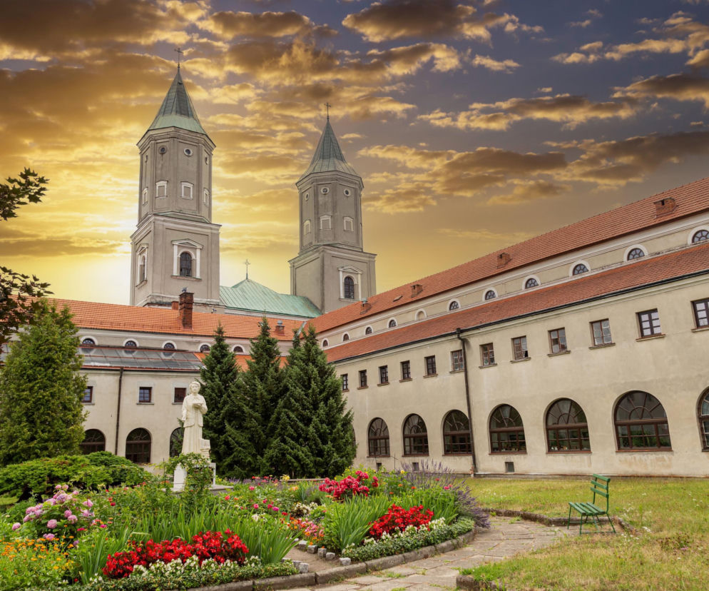 Atak nożownika w klasztorze sióstr benedyktynek! Jedna osoba nie żyje, są ranni