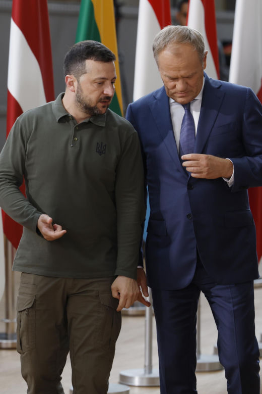 Volodymyr Zelenskyy, Donald Tusk