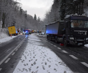 Kolizja w okolicach Dębowiny. Zablokowana DK8