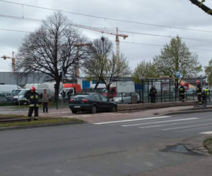 Samochód na torach