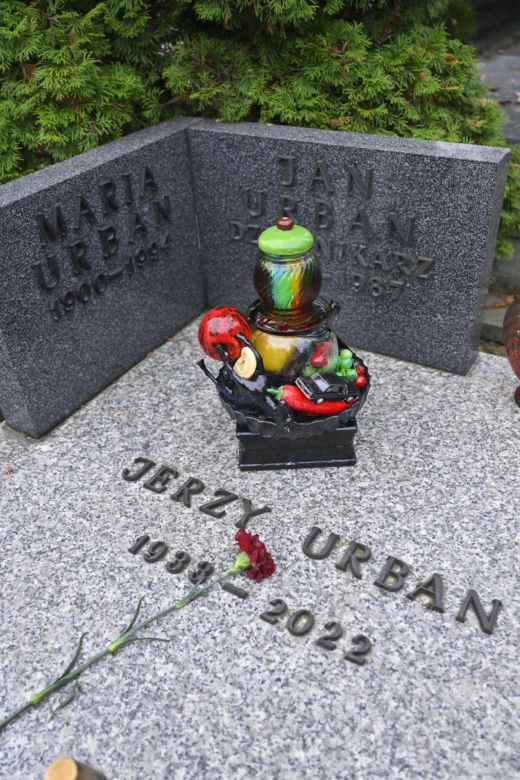 Tak wygląda grób Jerzego Urbana