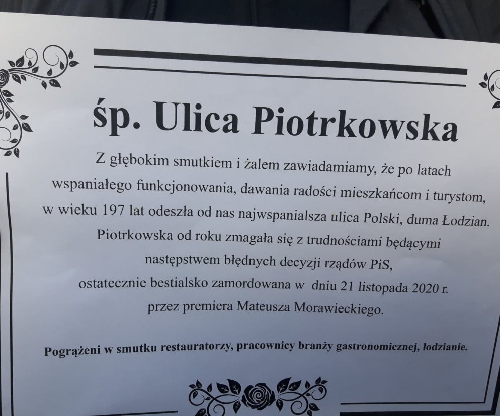 śp Ulica  Piotrkowska. Klepsydry w witrynach na reprezentacyjnej ulicy Łodzi!