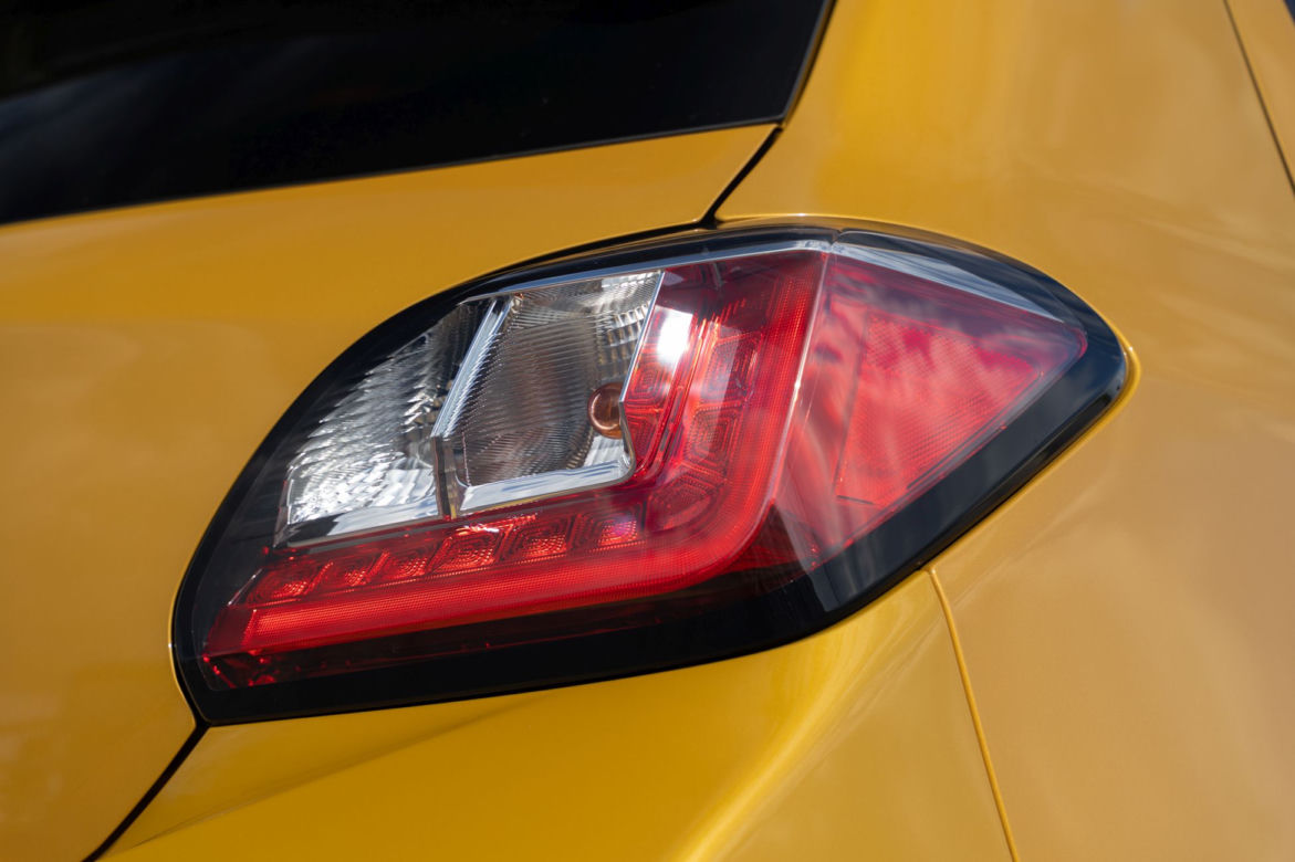 Mitsubishi Space Star 1.2 MIVEC CVT Insport (2020)