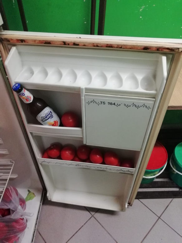 Pili alkohol na stołówce w podstawówce