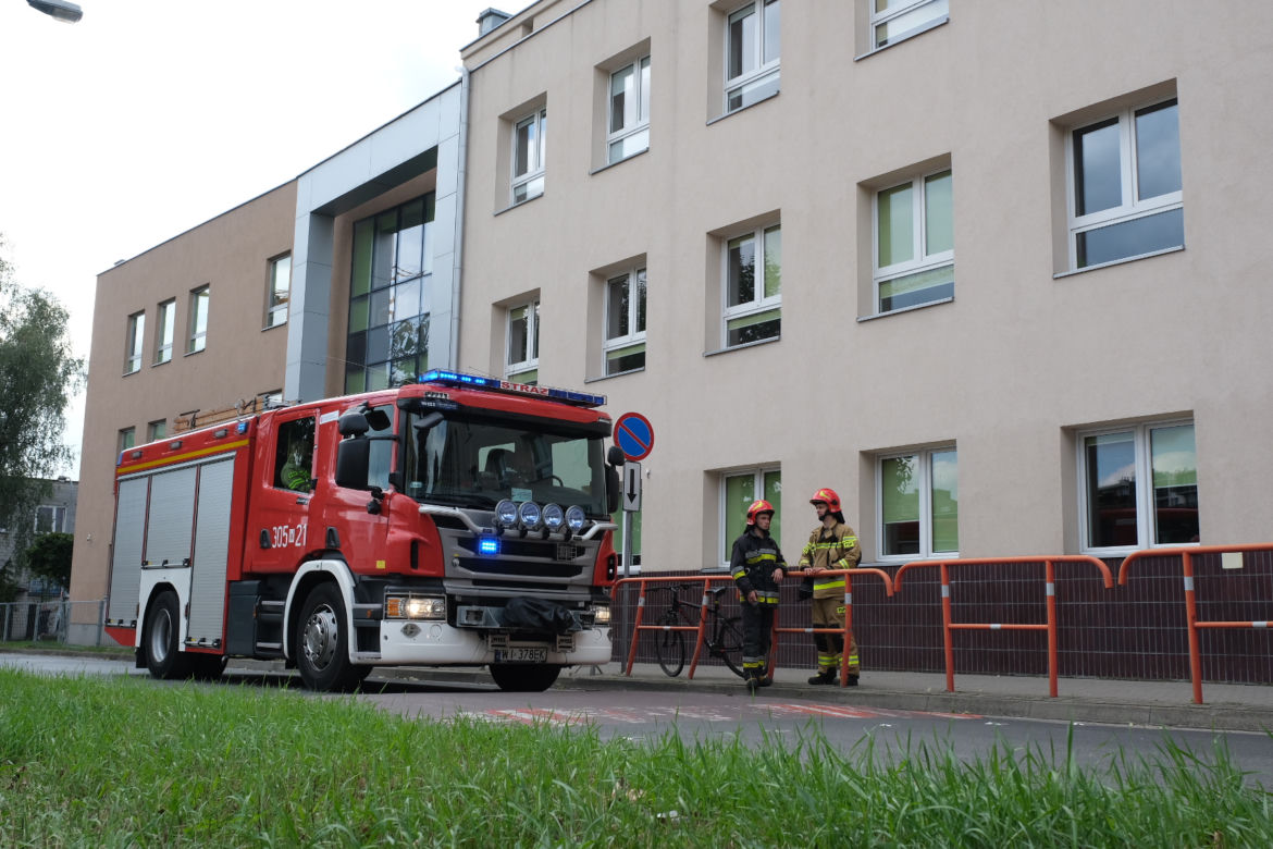 Ewakuacja szkoły na Targówku