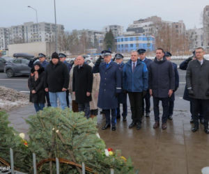 Policjant zainterweniował na urlopie i zginął. Andrzej Struj śmiertelnie dźgnięty nożem. To był szok