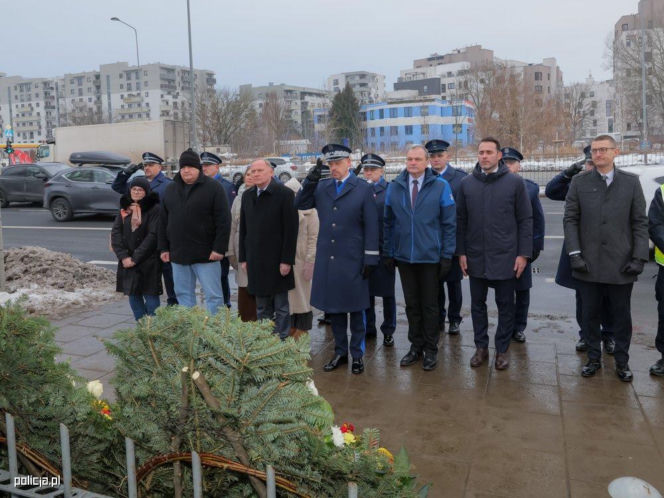 Policjant zainterweniował na urlopie i zginął. Andrzej Struj śmiertelnie dźgnięty nożem. "To był szok"