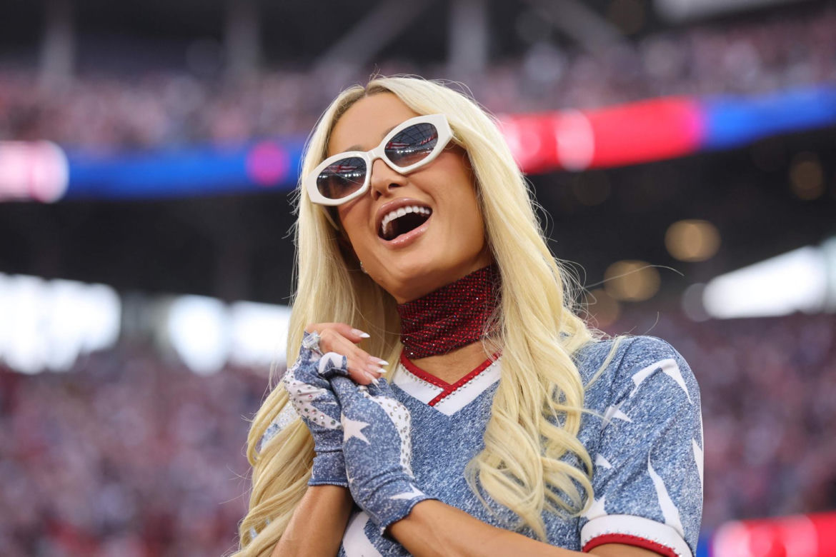 Paris Hilton z dziećmi w dopasowanych stylizacjach