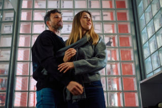 Na Wspólnej, odcinek 4174: Prowokacja Kaliny w dniu ślubu kończy się dramatycznym upadkiem ze schodów - ZDJĘCIA