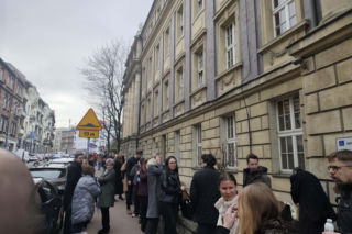 Nagła ewakuacja sądu. Na salach miały odbywać się ważne rozprawy