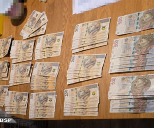 20 osób zatrzymanych za oszustwa VAT