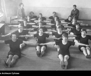 Zobacz, jak kiedyś wyglądały lekcje! (rok 1920)