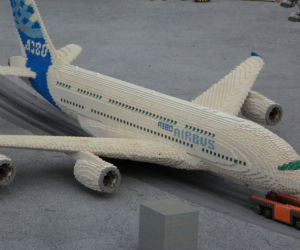 Samolot z klocków Lego