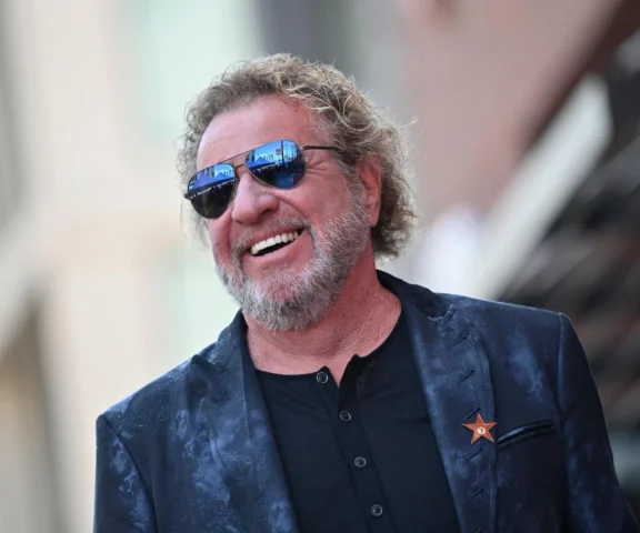 Sammy Hagar przyznał, na czym polega ta gra. Muszę odegrać tę rolę do końca