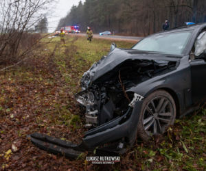 Skoda rozpadła się na części. Koszmarny wypadek w Knyszynie. Dwie osoby zginęły na miejscu