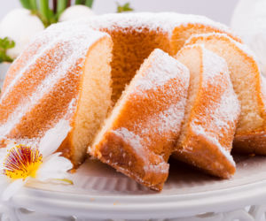Babka piaskowa wielkanocna - puszysta i delikatna baba ucierana