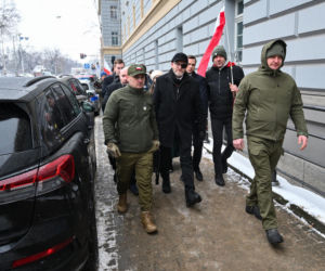 Grzegorz Braun pojawił się w prokuraturze. Nie otrzymał żadnych zarzutów