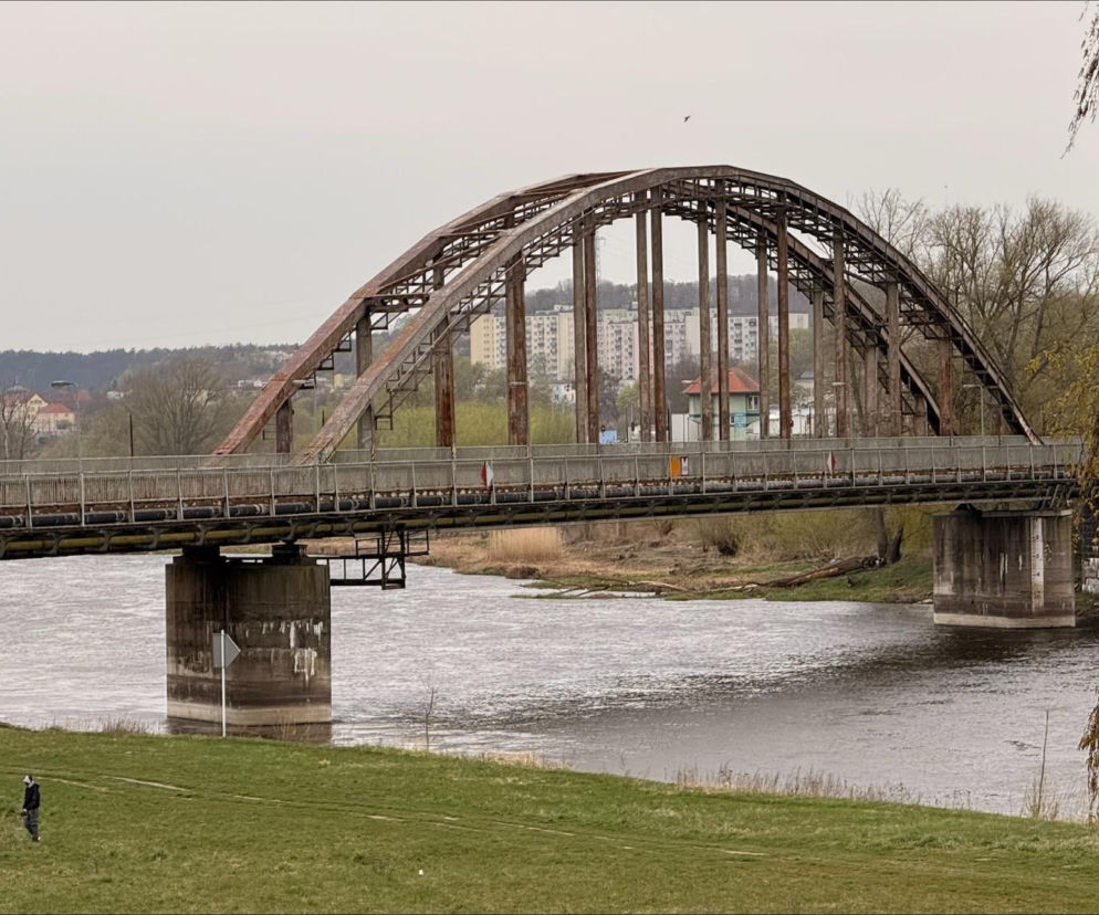 Most żelazny nad Wartą w Gorzowie