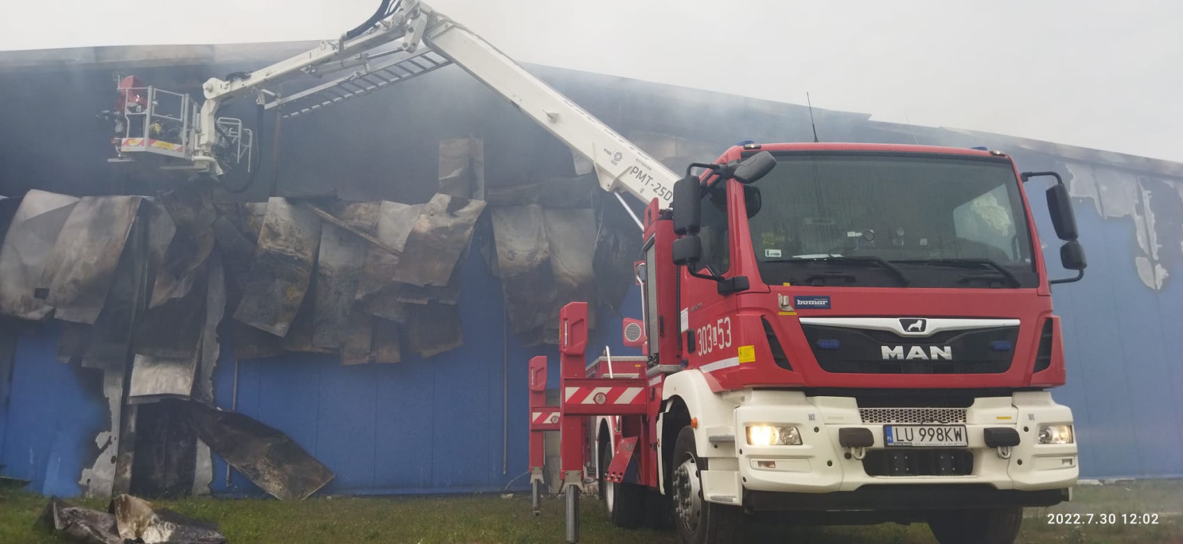 Potężny pożar niedaleko Lublina. Straty oszacowano na 12 mln zł