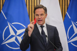 Szef NATO na mazurskim poligonie. Mark Rutte ostrzegł Putina: „Jesteśmy zjednoczeni i gotowi”