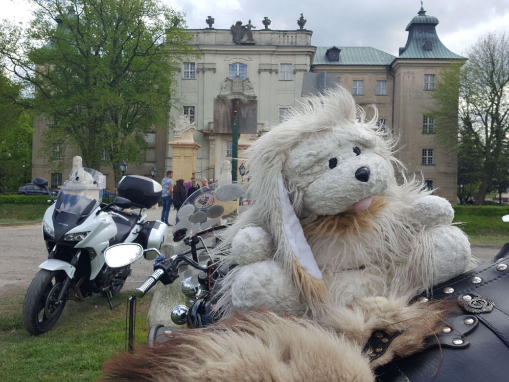 ​Setki motocyklistów na Wiosennym Święceniu Motocykli w Rydzynie