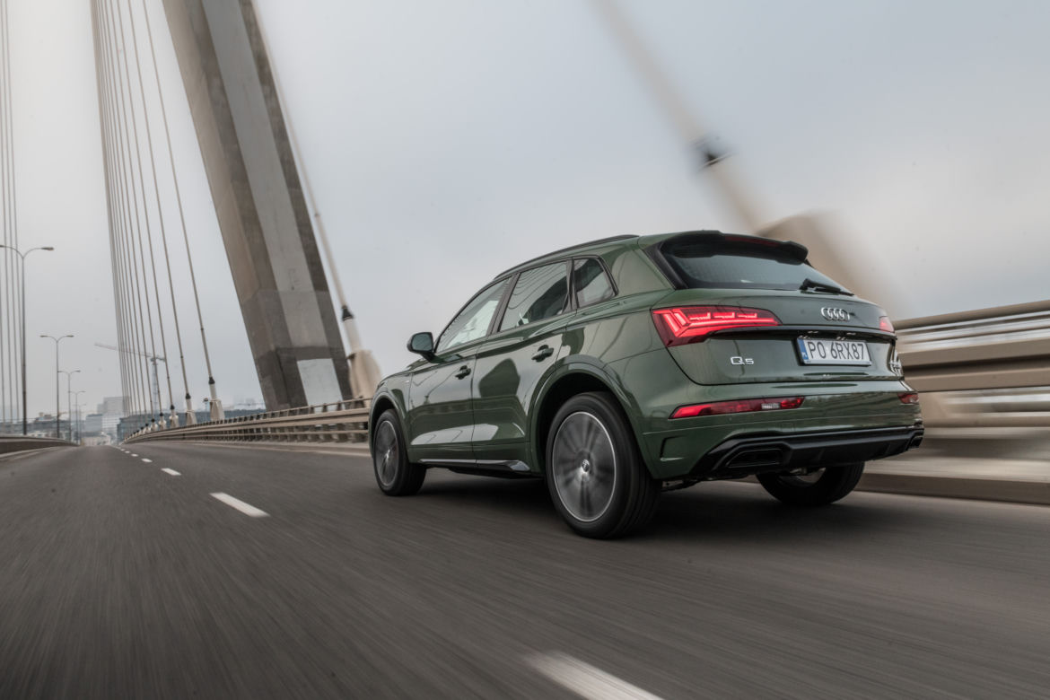Audi Q5 S line 40 TDI quattro S tronic (District Green)