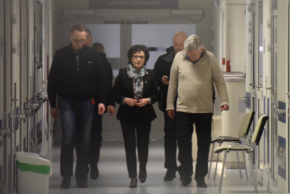 Szydło ma uszkodzone żebra i mostek