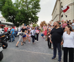 „Cześć i chwała bohaterom!”. Siedlczanie spotkali się w centrum miasta, by uczcić 82. rocznicę wybuchu Powstania Warszawskiego