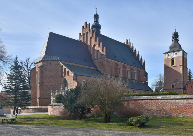 To najpiękniejsze miasto w Małopolsce. Jest porównywane do Krakowa, kiedyś było uznawane za stolicę Polski