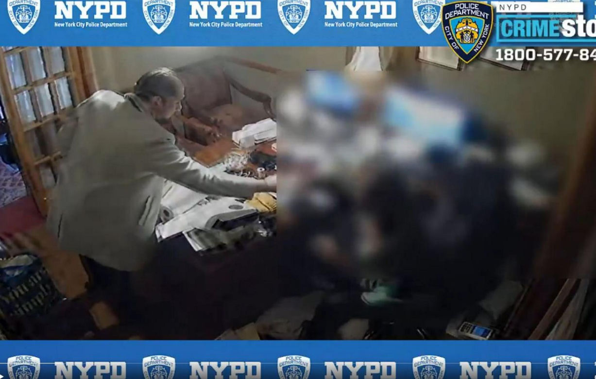 Napadł z maczetą na dom pogrzebowy w NYC
