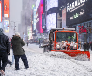 Ofiary śmiertelne, milion ludzi bez prądu w USA! Burza śnieżna atakuje