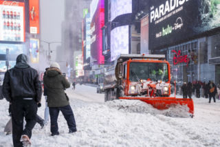 Ofiary śmiertelne, milion ludzi bez prądu w USA! Burza śnieżna atakuje