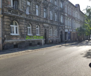 Miłosne graffiti na jednej z kamienic. Mieszkańcy: to zwykły akt wandalizmu! 
