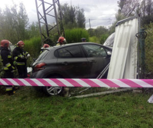 Zasłabł za kierownicą samochodu. Strażak uratował mu życie