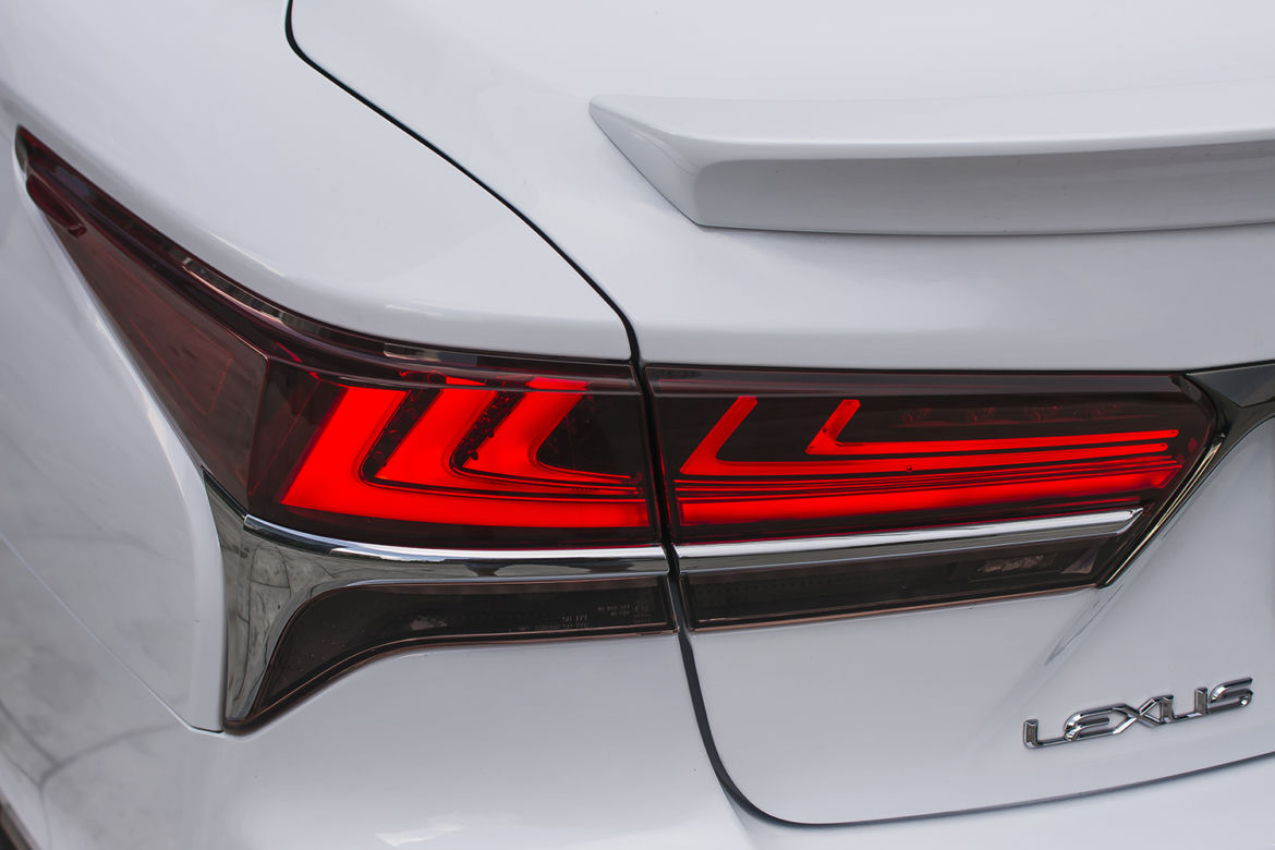 Lexus LS500h F-Sport
