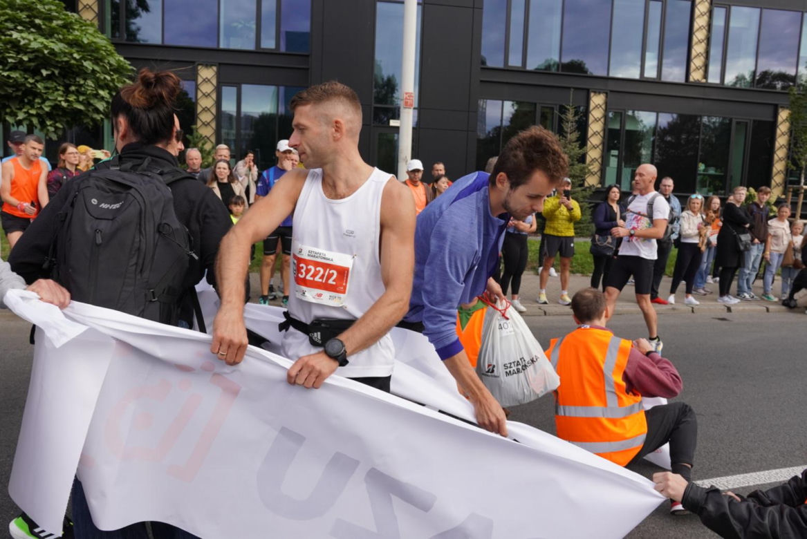Aktywiści klimatyczni blokowali Maraton Warszawski