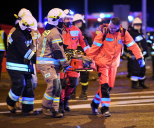   Tragiczny wypadek na A4. Autobus spadł z wiaduktu. Nie żyje 6 osób, 34 są ranne