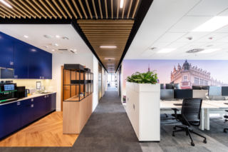 Globalna firma lotnicza i inżynieryjna otwiera biuro w kobaltowym stylu w krakowskim Unity Tower